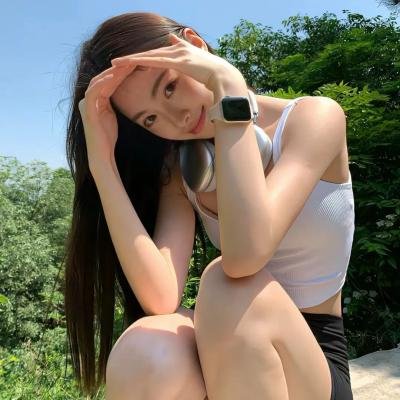 蓝色嘴巴的脸