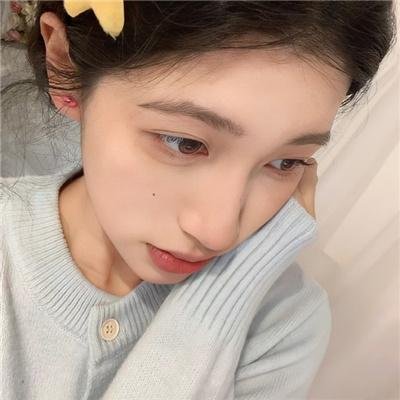草裙春色